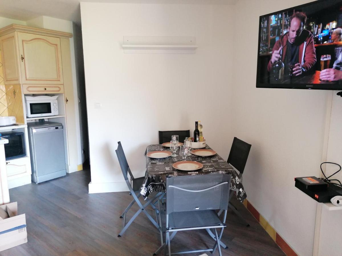 Appartement Au Lagon Bleu A Frejus, Garage, Tennis & Piscine 1200 M2 Экстерьер фото