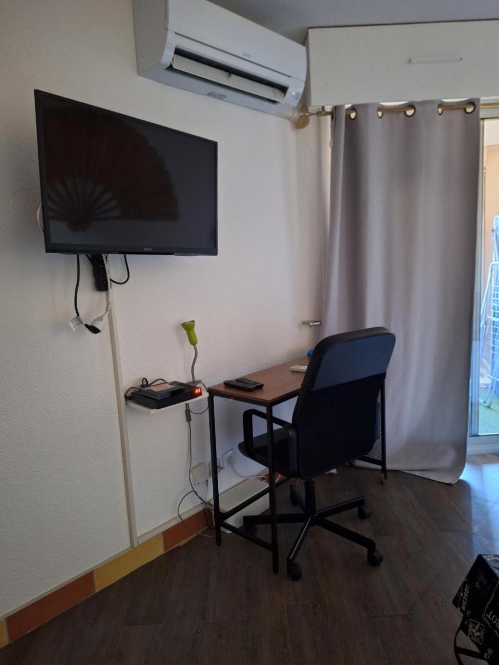 Appartement Au Lagon Bleu A Frejus, Garage, Tennis & Piscine 1200 M2 Экстерьер фото